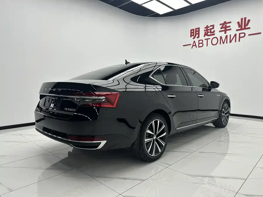 Skoda SuperB Super 2023 TSI280 DSG Exclusive Edition 2022 — миниатюра 3