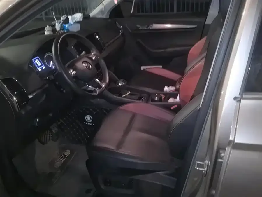 Skoda Karoq Korok 2022 TSI280 Premium Edition 2022 — миниатюра 3
