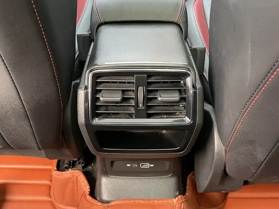 Skoda Karoq Korok 2023 TSI280 Luxury Edition 2023 — миниатюра 4