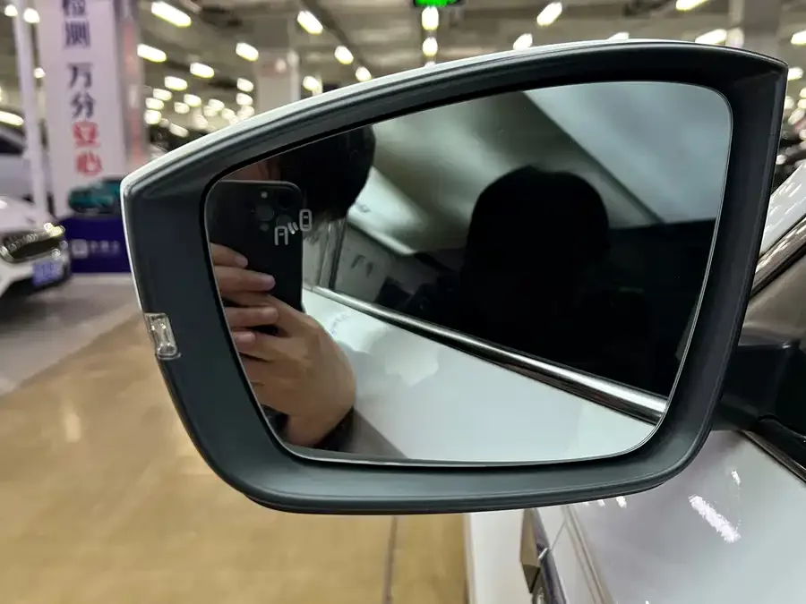 Skoda Karoq Korok 2022 TSI280 Luxury Edition 2022 — миниатюра 5