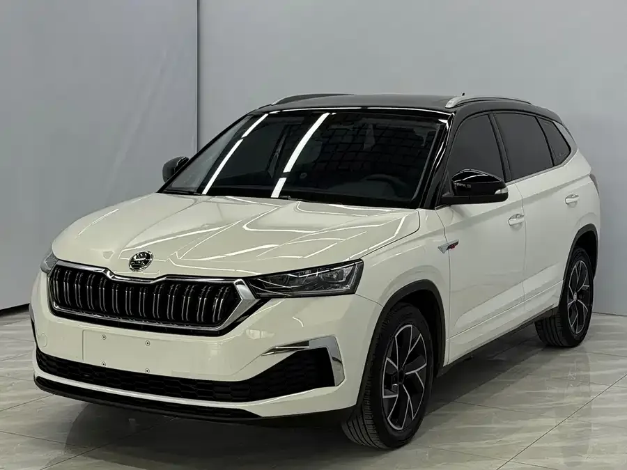 Skoda Kamiq 2021 KOMIC GT TSI230 DSG Flagship Edition 2022 — фото 1, купить с доставкой в Москву