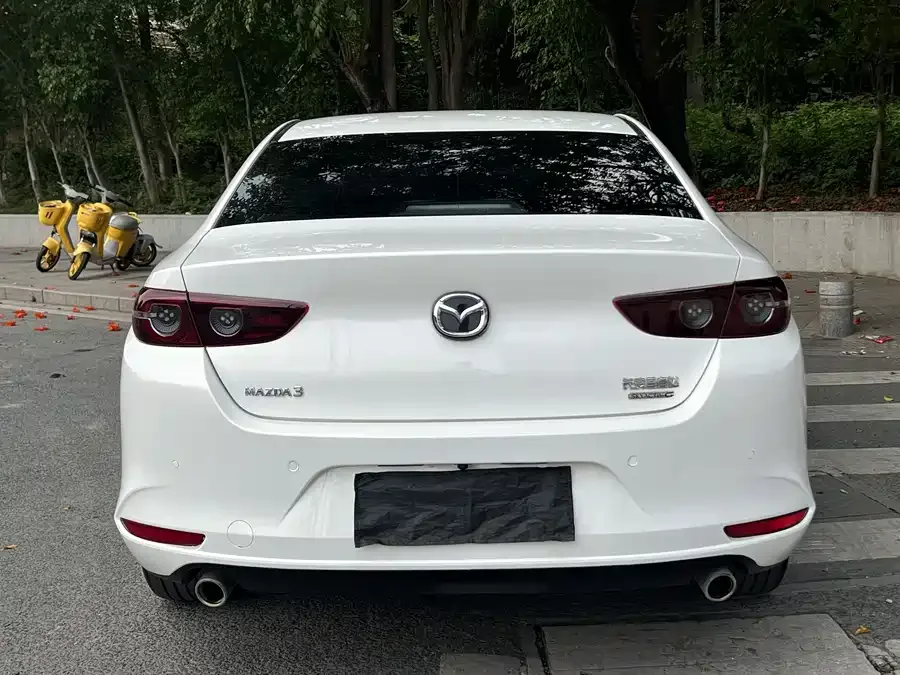 Mazda Axela Mazda 3 Angkesaila 2022 2.0L Automatic Elegant Black Edition 2022 — миниатюра 2