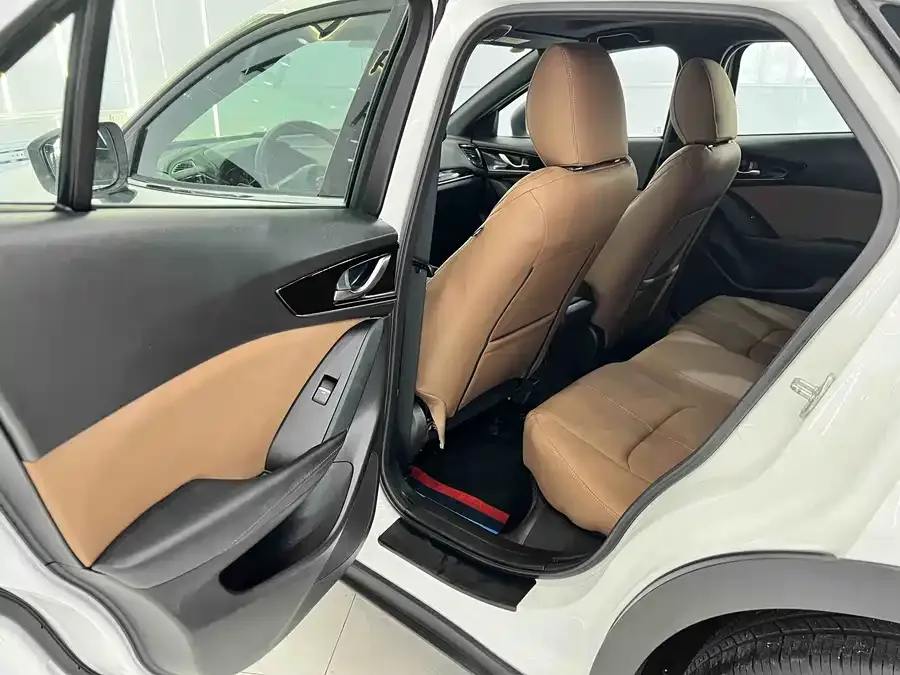Mazda CX-4 2021 2.0L Automatic 2WD Blue Sky Vitality Edition 2023 — миниатюра 4