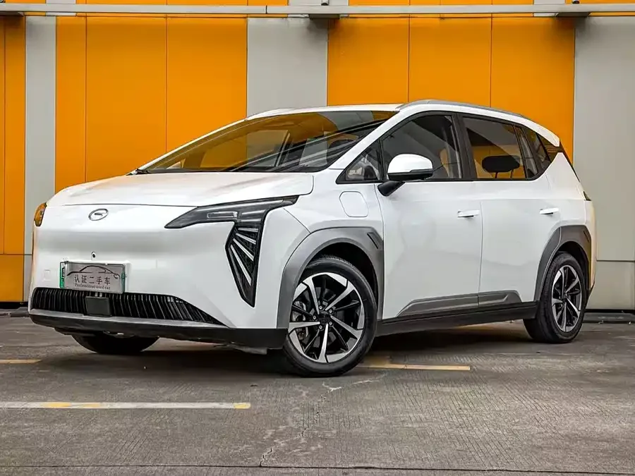AION AION Y AION Y 2023 Plus 610 Smart Edition Ternary Lithium 2023 — фото 1, купить с доставкой в Москву