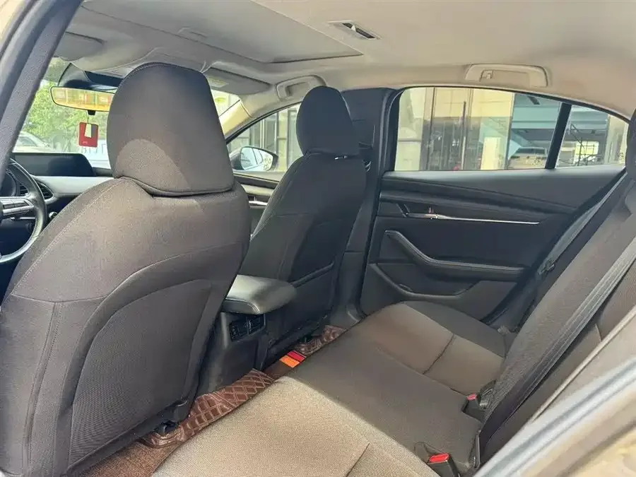 Mazda Axela Mazda3 Angkesela 2021 2.0L automatic quality version 2022 — миниатюра 2