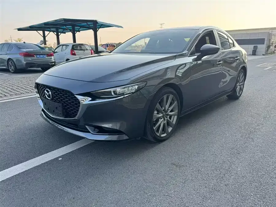 Mazda Axela Mazda3 Angkesela 2021 2.0L automatic quality version 2022 — фото 1, купить с доставкой в Москву