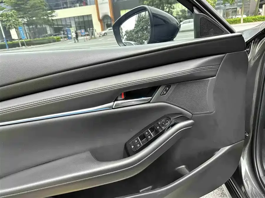 Mazda Axela Mazda3 Angkesela 2021 2.0L Automatic Quality Edition 2022 — миниатюра 5