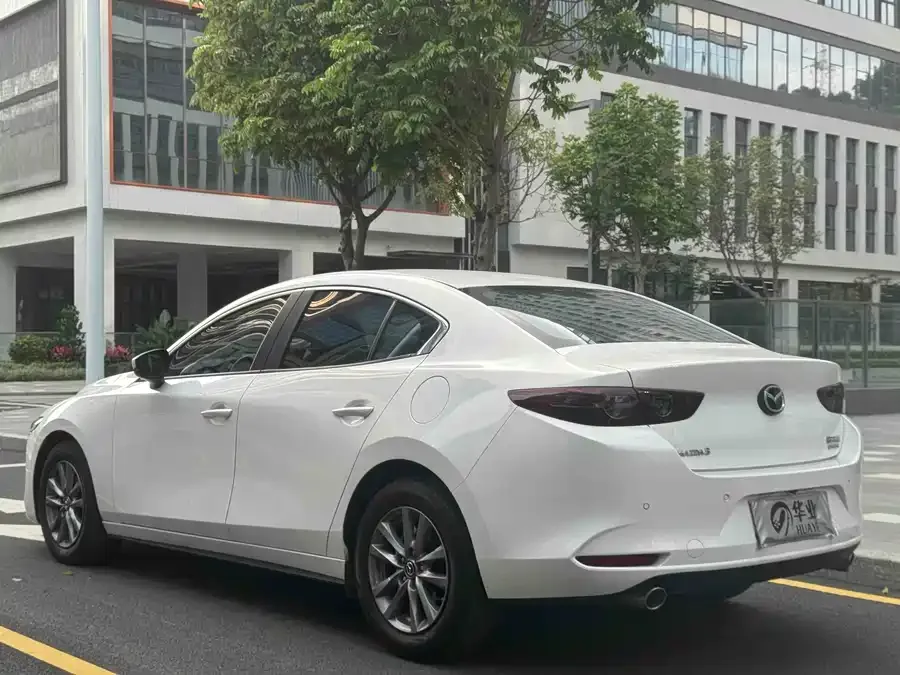 Mazda Axela Mazda 3 Angkesaila 2023 2.0L Automatic Quality Edition 2023 — миниатюра 2