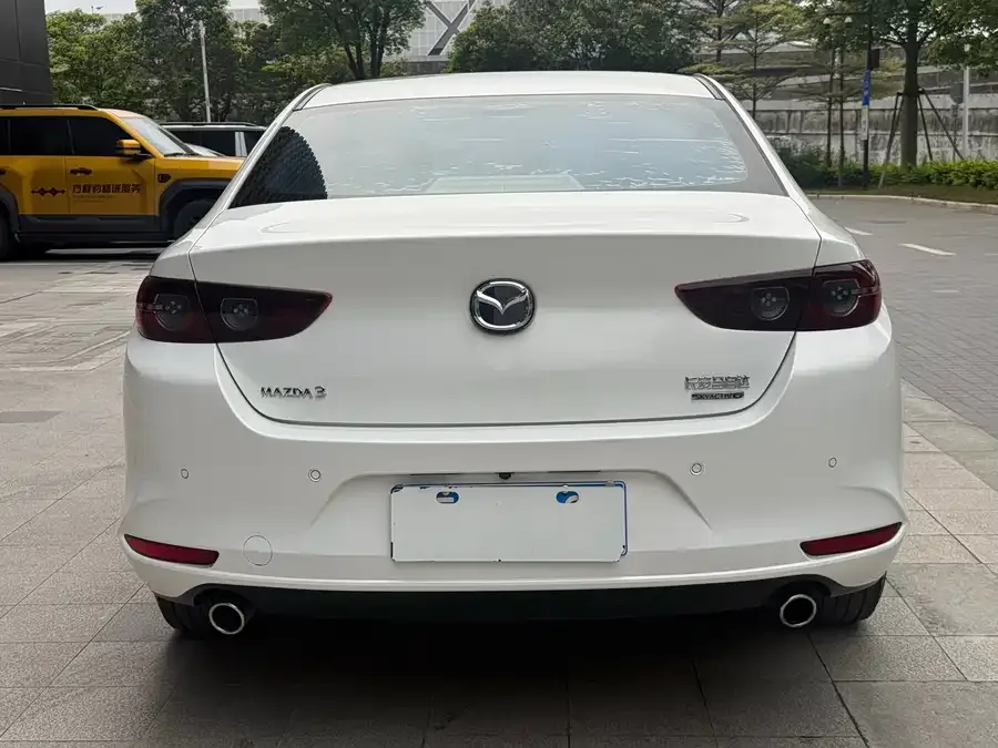 Mazda Axela Mazda3 Angkesela 2021 2.0L automatic quality version 2022 — миниатюра 2