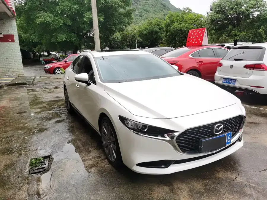 Mazda Axela Mazda 3 Angkesaila 2023 2.0L Automatic Quality Edition 2023 — фото 1, купить с доставкой в Москву