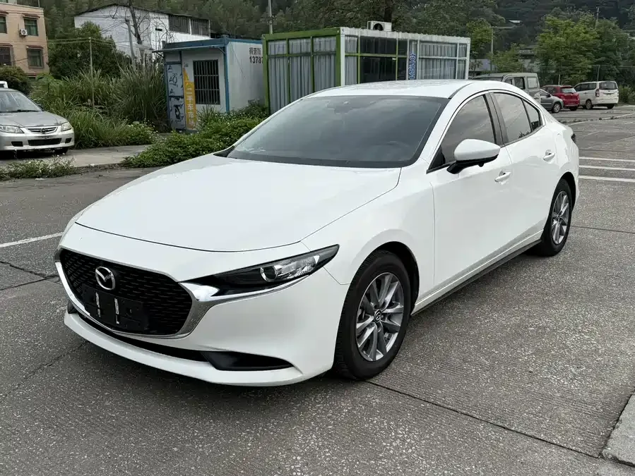 Mazda Axela Mazda3 Angkesela 2021 2.0L automatic quality version 2022 — фото 1, купить с доставкой в Москву