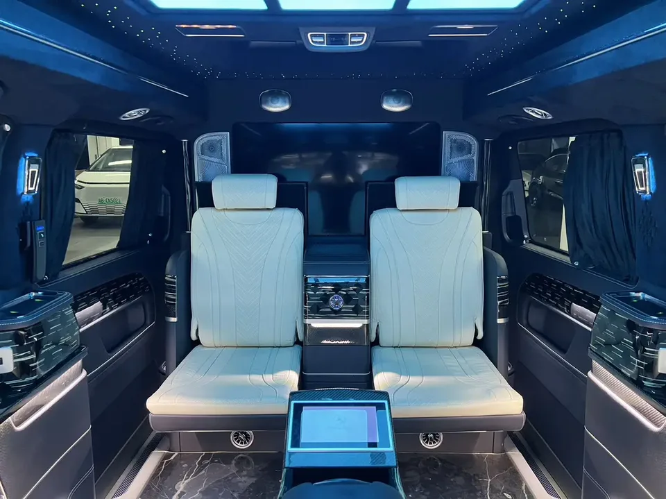 Mercedes-Benz Mercedes Benz V Class Mercedes-Benz V-Class 2.0T Automatic Front-Wheel Drive 4-Seat Factory Custom Edition 2022 — миниатюра 5