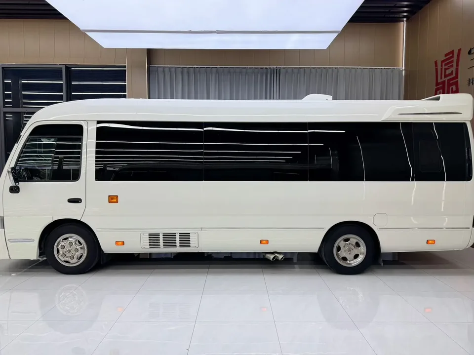 Toyota Costa 4.0L automatic four-wheel drive 5-seat parallel import 2022 — миниатюра 4