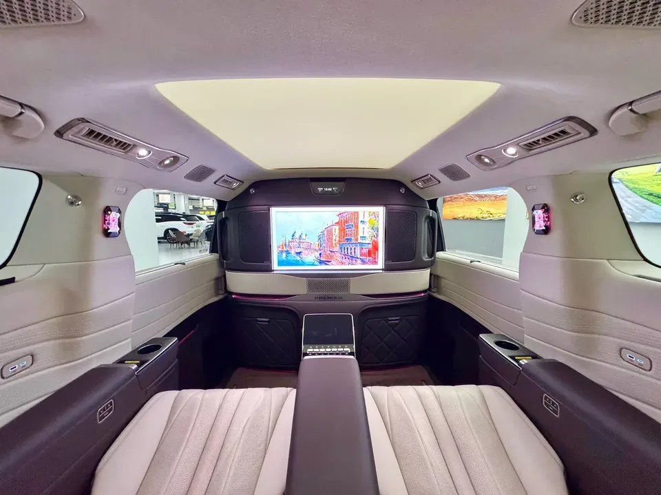 Denza D9 DM BYD D9 DM 2023 PREMIER Founder Edition 2024 — миниатюра 4