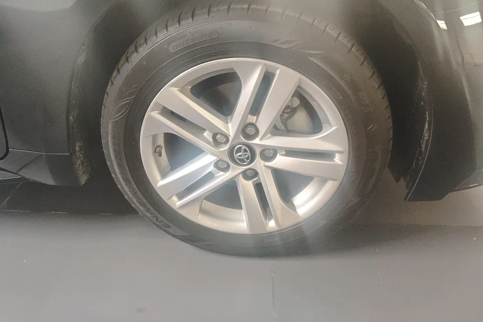 Toyota Levin 2022 Lelink Dual Engine 1.8H E-CVT Luxury Edition 2022 — миниатюра 3