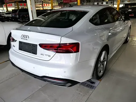 Audi A5 Sportback 40 TFSI Classic Fashion and Dynamic Edition 2025 — миниатюра 2
