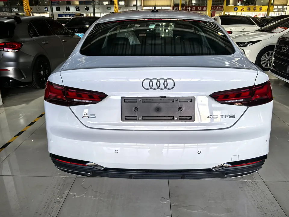 Audi A5 Sportback 40 TFSI Classic Fashion and Dynamic Edition 2025 — миниатюра 4