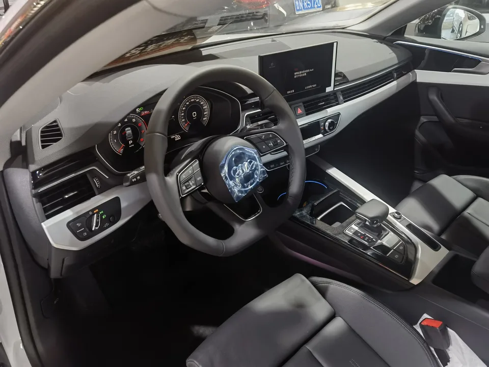 Audi A5 Sportback 40 TFSI Classic Fashion and Dynamic Edition 2025 — миниатюра 5
