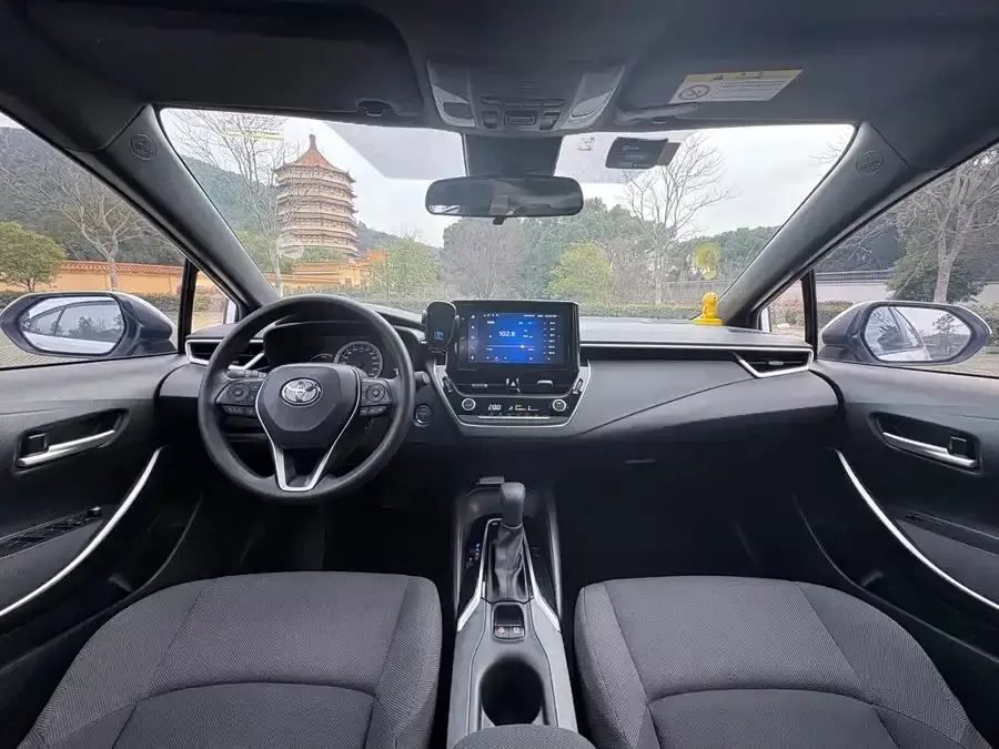 Toyota Levin 2022 Corolla Hybrid 1.8H E-CVT Leading Edition 2023 — миниатюра 2