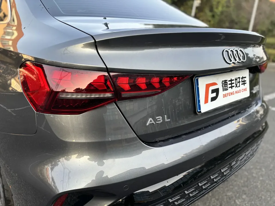 Audi A3 facelift A3L Limousine 35 TFSI Flying Spur Premium Edition 2025 — миниатюра 5