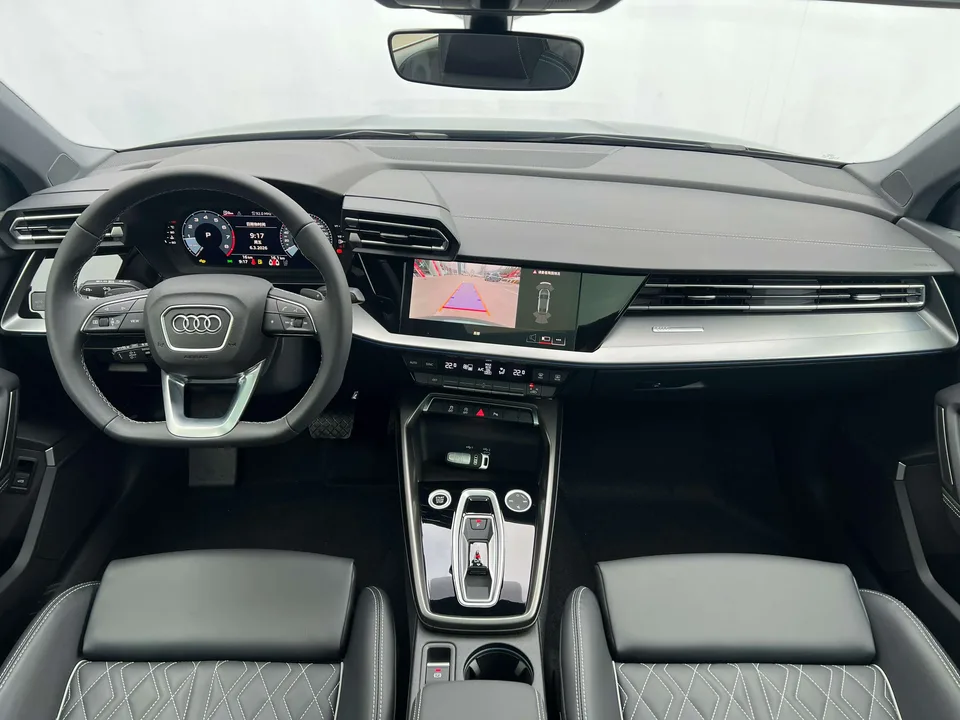 Audi A3 Audi A3 2025 facelift A3L Limousine 35 TFSI Flying Spur Premium Edition 2026 — миниатюра 5
