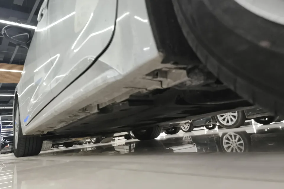 Toyota Levin 2022 Lelink Dual Engine 1.8H E-CVT Luxury Edition 2022 — миниатюра 2