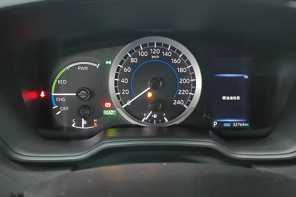 Toyota Levin 2022 Lelink Dual Engine 1.8H E-CVT Luxury Edition 2022 — миниатюра 4