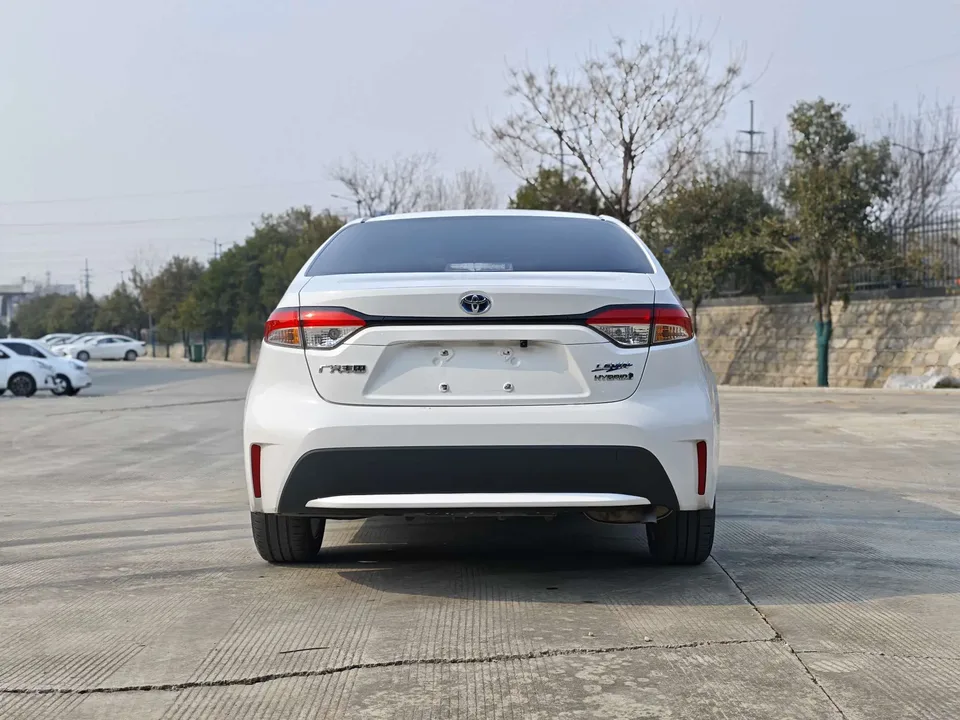 Toyota Levin 2022 Corolla Hybrid 1.8H E-CVT Progressive Edition 2023 — миниатюра 2