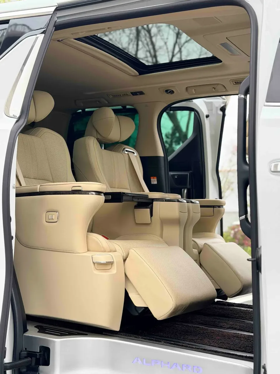 Toyota Crown Wellfire Wilfa 2024 2.5L automatic four-wheel drive 7-seat original customized version 2023 — миниатюра 5