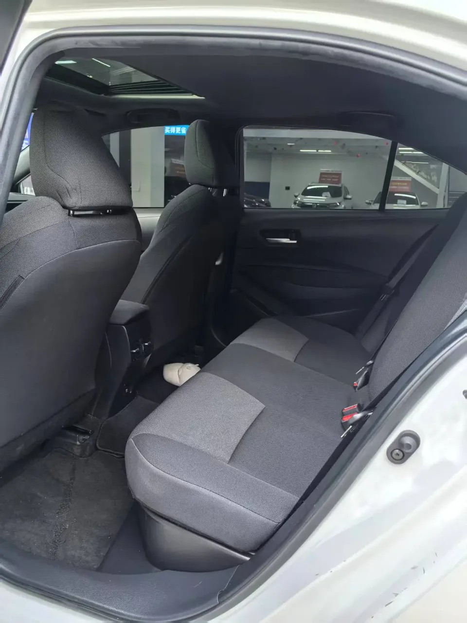 Toyota Levin 2022 Lelink Dual Engine 1.8H E-CVT Luxury Edition 2022 — миниатюра 3