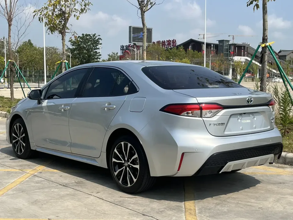 Toyota Levin 2022 Lelink Dual Engine 1.8H E-CVT Sports Edition 2022 — миниатюра 2