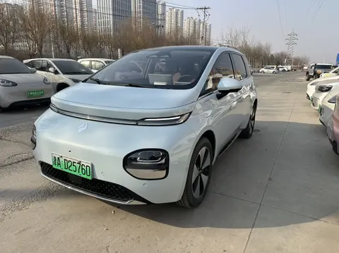 Baojun Clouds 2023 buy in Moscow