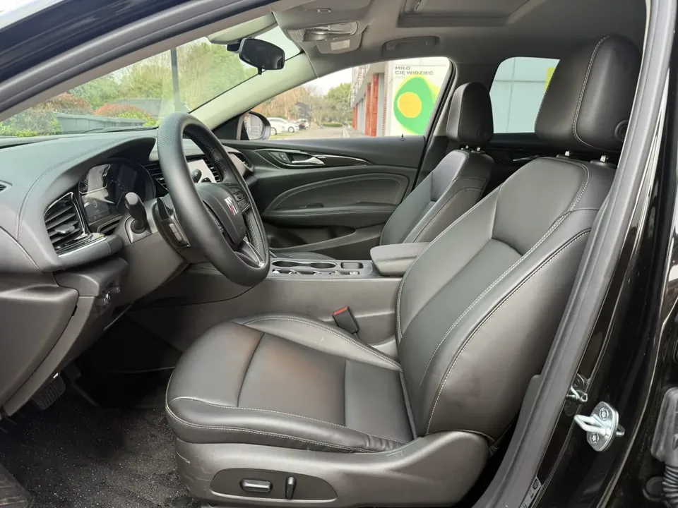 Buick Majesty Buick Regal 2025 25T Premium Edition 2026 — миниатюра 5