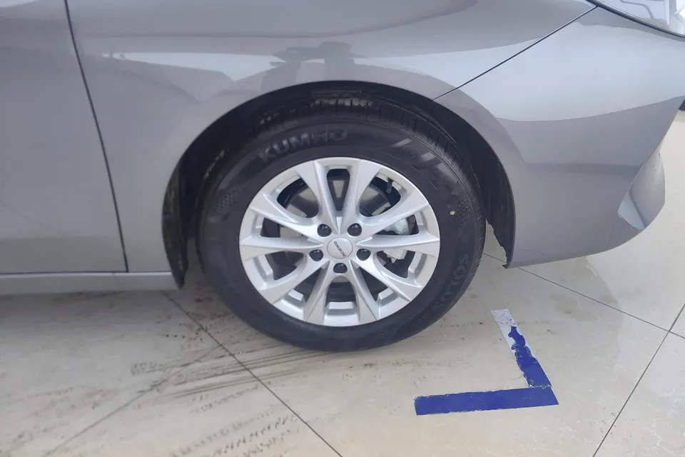Roewe i5 Roewe i5 2026 1.5L Manual Comfort Edition 2025 — миниатюра 3