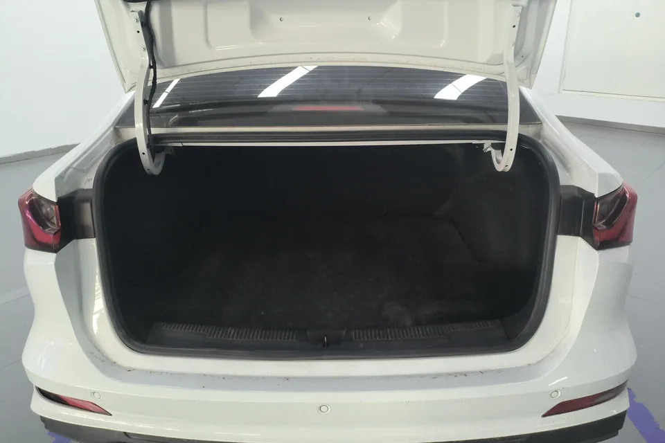 Roewe i5 Roewe i5 2026 1.5L Manual Comfort Edition 2025 — миниатюра 5
