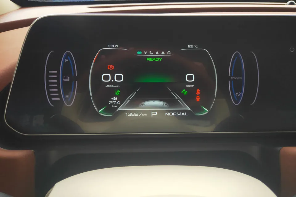 ORA Euler good cat 401km standard range luxury lithium iron phosphate 2024 — миниатюра 4