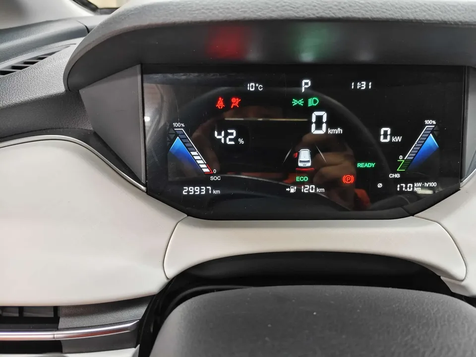 FAW Bestune NAT Lexiang Travel Battery Swap Edition 100kW 401km 2025 — миниатюра 3