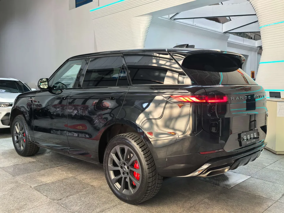 Land Rover Range Rover Sport P400 Dynamic SE European version 2023 — миниатюра 4