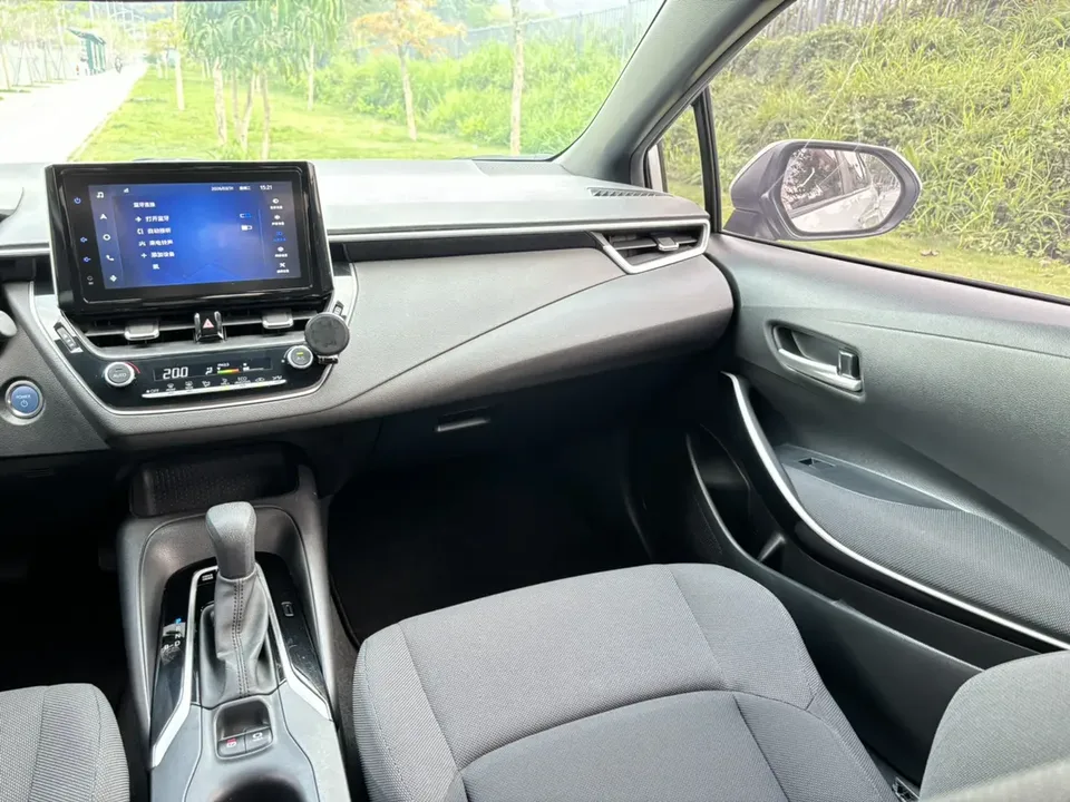 Toyota Levin 2022 Lelink Dual Engine 1.8H E-CVT Luxury Edition 2022 — миниатюра 4