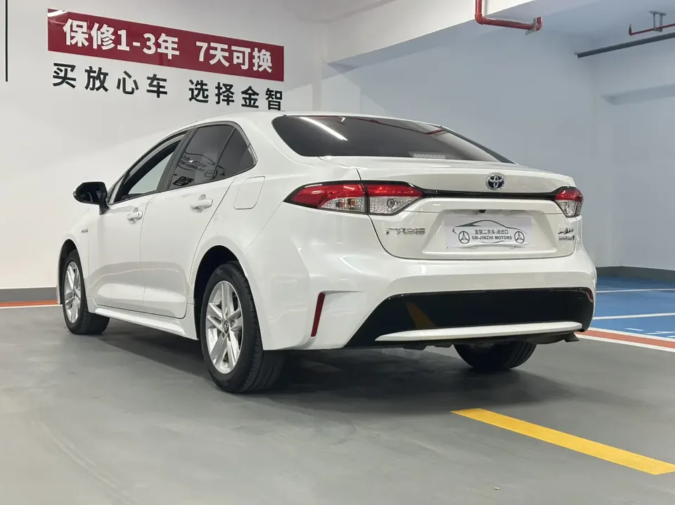 Toyota Levin 2022 Corolla Hybrid 1.8H E-CVT Leading Edition 2022 — миниатюра 2