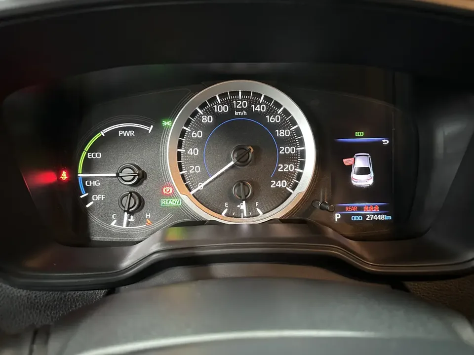 Toyota Levin 2022 Corolla Hybrid 1.8H E-CVT Leading Edition 2022 — миниатюра 4