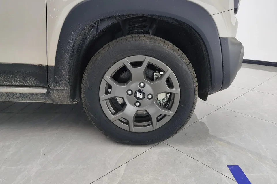 Baojun Yueya Plus Yueya Plus 2026 301km Flagship Edition 2025 — миниатюра 2