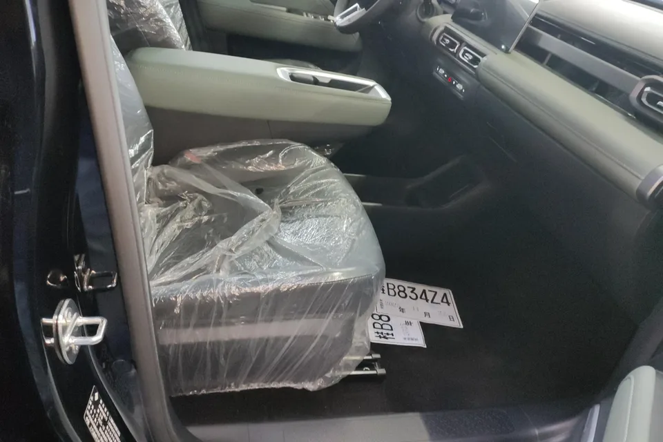 Baojun Yueya Plus Yueya Plus 2026 301km Flagship Edition 2025 — миниатюра 3