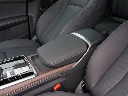Audi Q7 55 TFSI quattro S line sports model 2026 — миниатюра 3