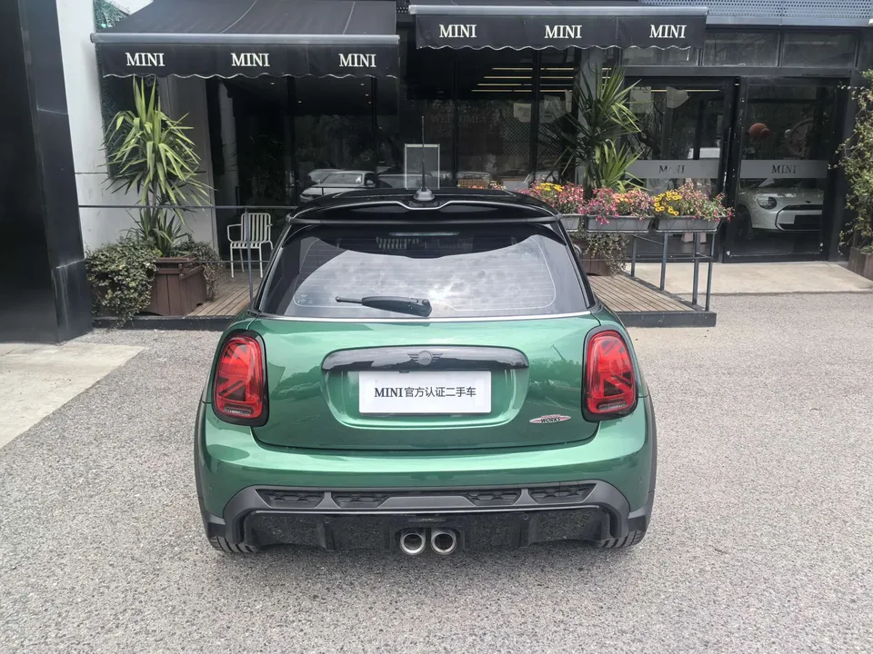 MINI JCW MINI JCW 2023 2.0T JOHN COOPER WORKS ALL-IN Ultimate Edition 2024 — миниатюра 4