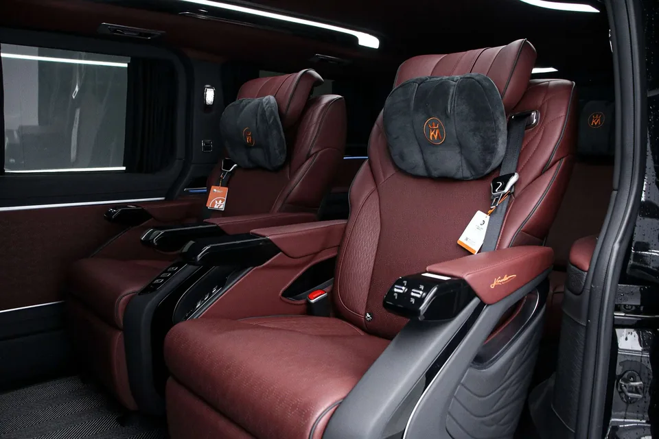 Toyota HIACE VAN 3.5L Automatic Rear-Wheel Drive 7-Seater Parallel Import 2025 — миниатюра 5