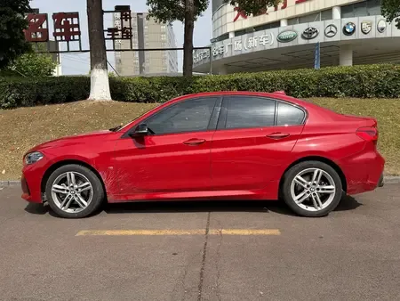 BMW 1 Series 1.5T Automatic Front-wheel Drive 5-seater Parallel Import 2022 — миниатюра 3