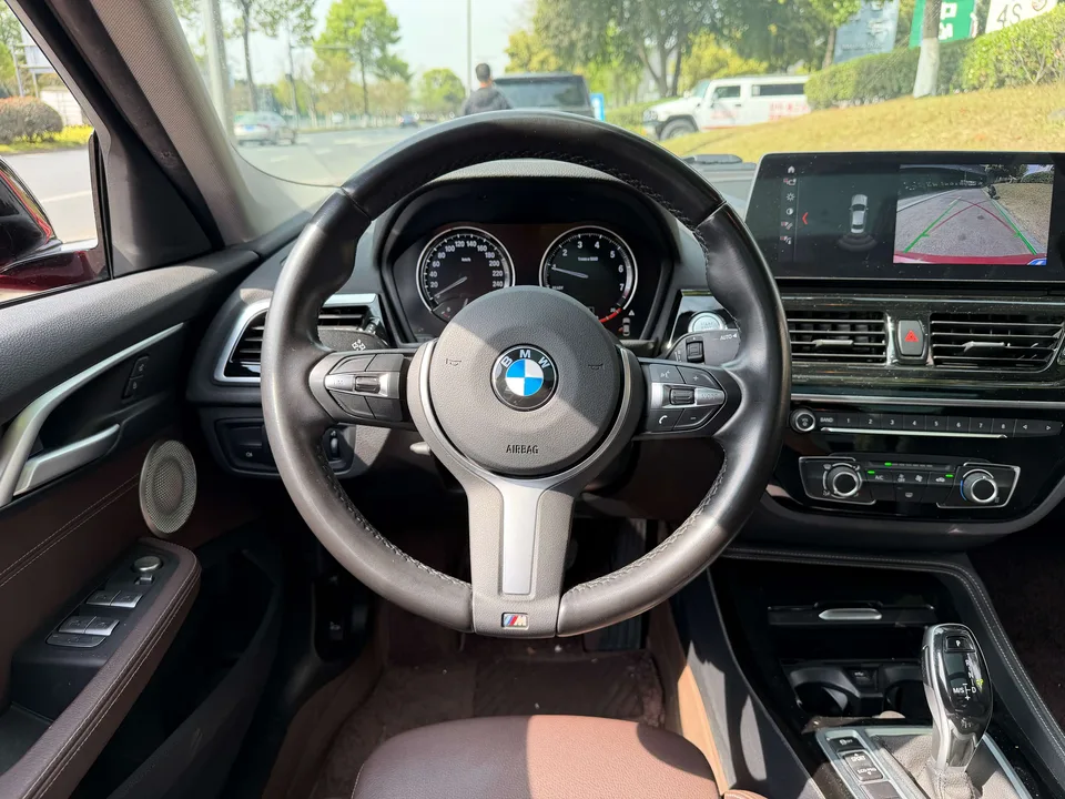 BMW 1 Series 1.5T Automatic Front-wheel Drive 5-seater Parallel Import 2022 — миниатюра 5