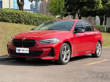 BMW 1 Series 1.5T Automatic Front-wheel Drive 5-seater Parallel Import 2022 — фото 1, купить с доставкой в Москву