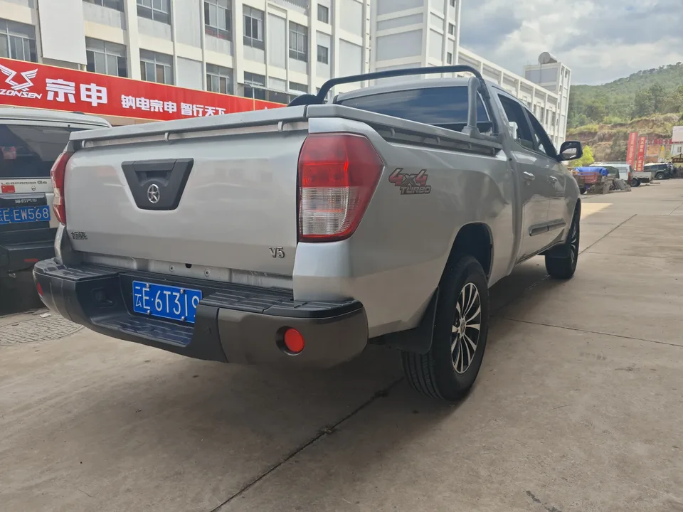 Dayun Universiade P30 Dayunxing P30 2022 2.0T Diesel 4WD Manual Luxury Long Axis 4F20TC 2023 — миниатюра 2